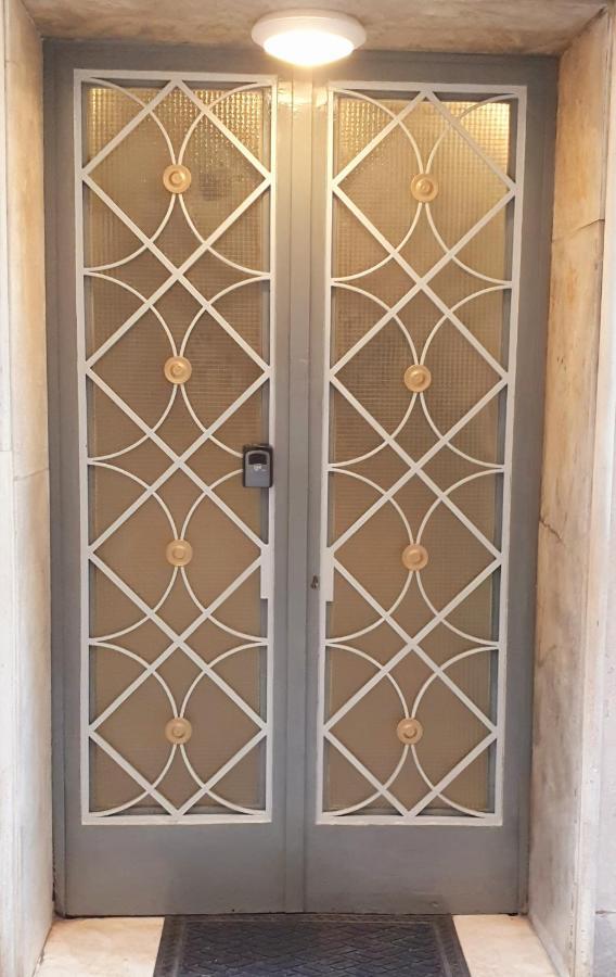 Ferienwohnung Prestige Penthouse - Breathtaking Parthenon Views In Plaka Athen Exterior foto