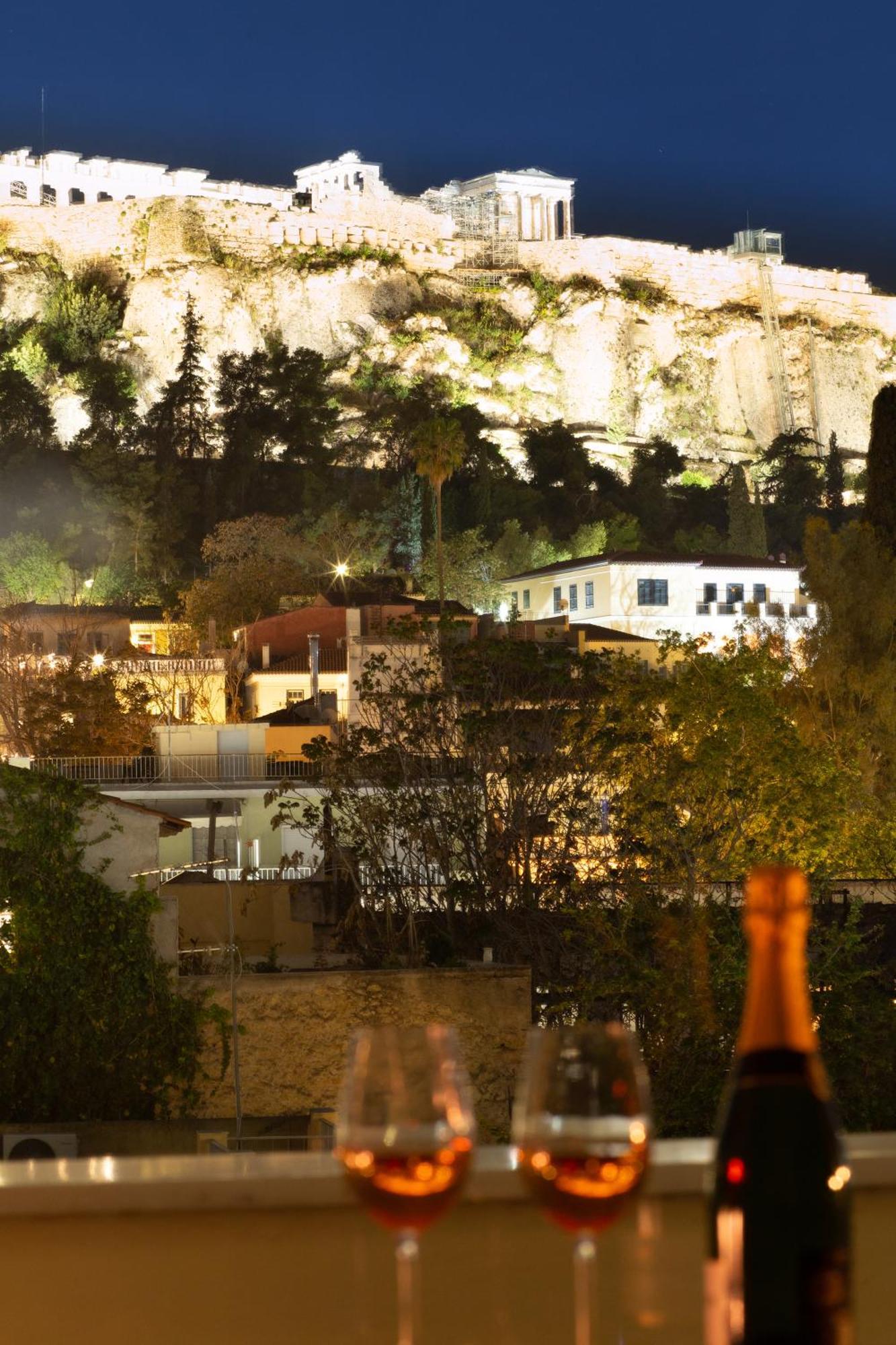 Ferienwohnung Prestige Penthouse - Breathtaking Parthenon Views In Plaka Athen Exterior foto